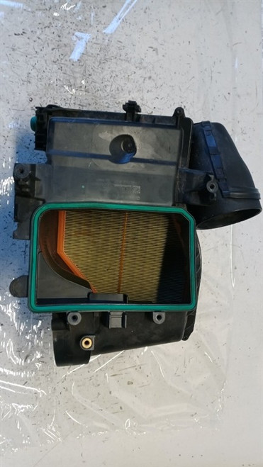 MERCEDES CLASSE CLA «C118» (2019) SCARICO E INIEZIONE FILTRO ARIA COMPLETO USATO Da 2019 A 2023 [[275295]]