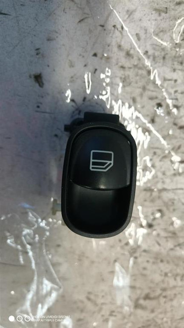 MERCEDES CLASSE C «S203» SW (2001) IMPIANTO ELETTRICO INTERRUTTORE ALZACRISTALLI POST. DX. USATO Da 2003 A 2004 [[275508]]