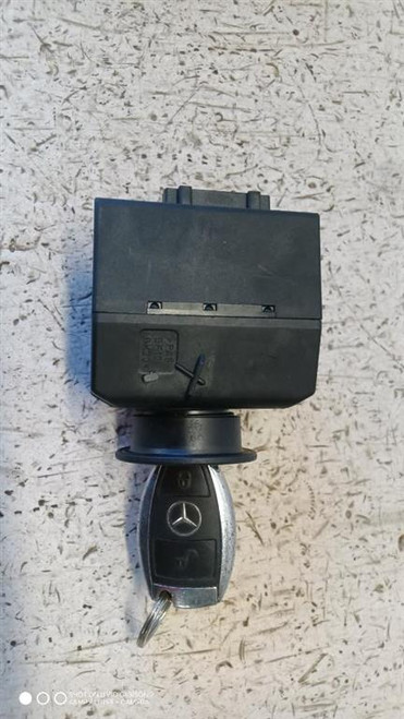 MERCEDES CLASSE C «S203» SW (2001) ALLESTIMENTI INTERNI INTERRUTTORE AVVIAMENTO MOTORE START-STOP USATO Da 2003 A 2004 [[275520]]