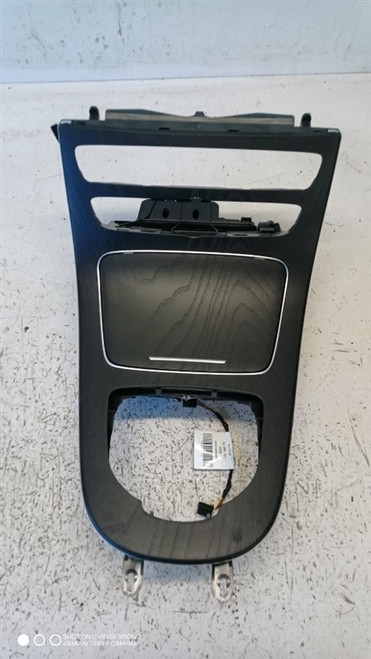 MERCEDES CLASSE E «C238» COUPÉ (2017) ALLESTIMENTI INTERNI VANO PORTAOGGETTI CONSOLE CENTRALE (ANT.) USATO Da 2016 in poi [[275987]]