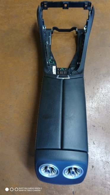 MERCEDES CLASSE E «C238» COUPÉ (2017) ALLESTIMENTI INTERNI CONSOLE CENTRALE USATO Da 2016 in poi [[275995]]