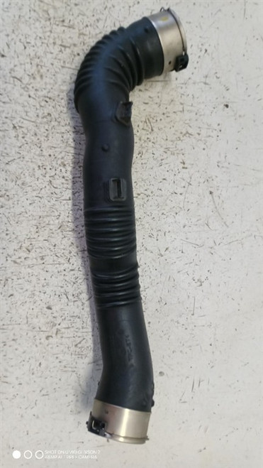 MERCEDES CLASSE CLA «C118» (2019) SCARICO E INIEZIONE MANICOTTO INTERCOOLER SX. USATO Da 2019 A 2023 [[276404]]