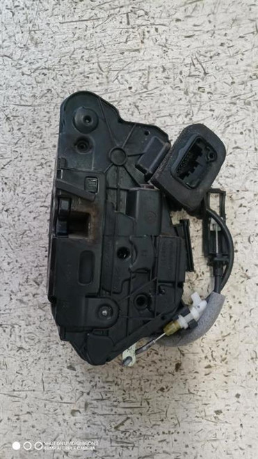 VOLKSWAGEN POLO «VI» (2009) LAMIERATI ESTERNI SERRATURA PORTA ANT. SX. USATO Da 2009 A 2014 [[277200]]