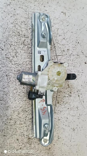 FORD FOCUS «IV»  (2011) LAMIERATI ESTERNI ALZACRISTALLO PORTA POST. SX. USATO Da 2011 A 2014 [[277347]]