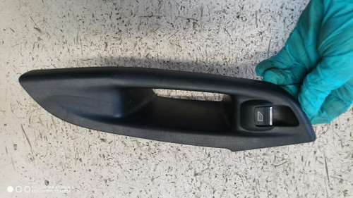 FORD FOCUS «IV»  (2011) IMPIANTO ELETTRICO INTERRUTTORE ALZACRISTALLI POST. DX. USATO Da 2011 A 2014 [[277353]]