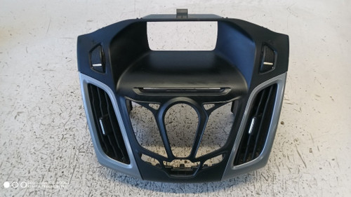 FORD FOCUS «IV»  (2011) ALLESTIMENTI INTERNI MASCHERINA RIVESTIMENTO AUTORADIO USATO Da 2011 A 2014 [[277371]]