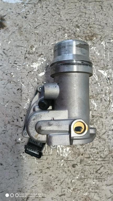 MERCEDES CLASSE A «W176» (2013) SCARICO E INIEZIONE CORPO FARFALLATO USATO Da 2012 A 2015 [[277314]]