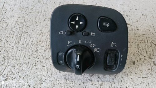 MERCEDES CLASSE C «S203» SW (2001) IMPIANTO ELETTRICO INTERRUTTORE ILLUMINAZIONE USATO Da 2000 A 2004 [[276821]]