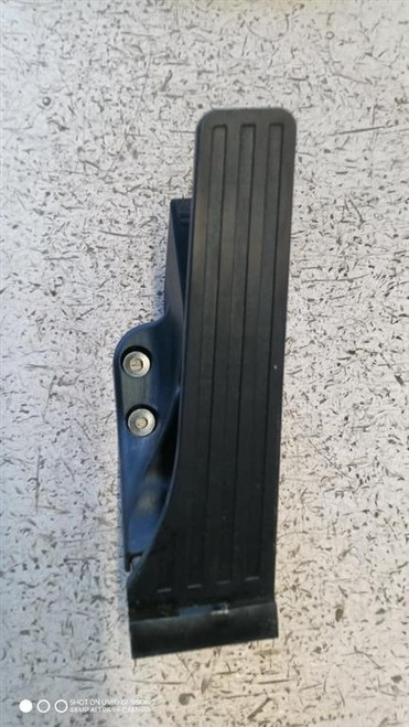 MERCEDES CLASSE E «C238» COUPÉ (2017) SCARICO E INIEZIONE PEDALE ACCELERATORE USATO Da 2016 in poi [[277587]]