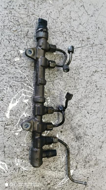 FIAT PUNTO EVO (2010) SCARICO E INIEZIONE DISTRIBUTORE CARBURANTE (FLAUTO) USATO Da 2009 A 2011 [[277733]]