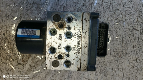 VOLKSWAGEN PASSAT «V» VARIANT (2005) IMPIANTO FRENANTE ABS (GRUPPO) ANT. USATO Da 2005 A 2010 [[278180]]