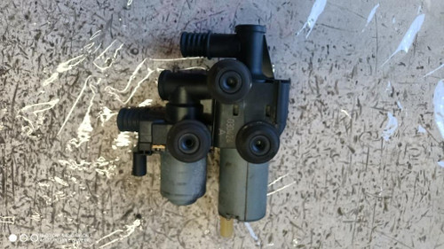 BMW SERIE 3 «E46» COUPE (2000) TERMICO POMPA ACQUA SUPPLEMENTARE USATO [[278363]]