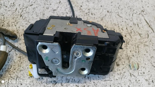 NISSAN JUKE «I» (2014) LAMIERATI ESTERNI SERRATURA PORTA ANT. SX. USATO Da 2014 in poi [[278759]]