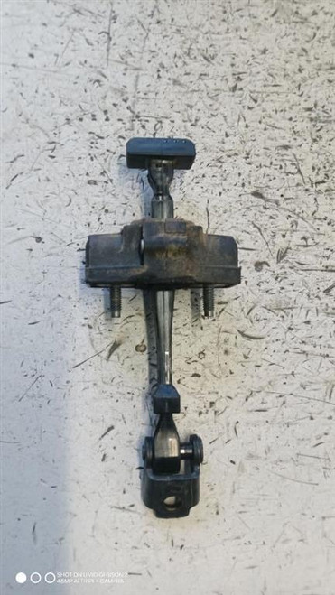 RENAULT CAPTUR «I» (2013) LAMIERATI ESTERNI TIRANTE ARRESTO PORTA POST. DX. USATO Da 2014 A 2017 [[279298]]