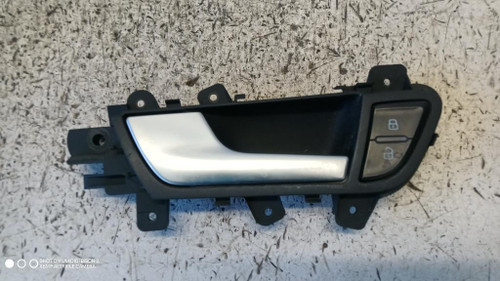 AUDI A4 «8K2» (2008) ALLESTIMENTI INTERNI MANIGLIA PORTA INT. ANT. SX. USATO Da 2007 A 2012 [[281661]]