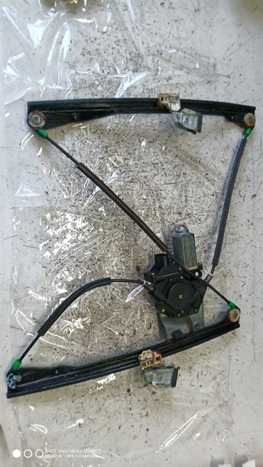 VOLKSWAGEN POLO «III» (1995) LAMIERATI ESTERNI ALZACRISTALLO PORTA ANT. DX. USATO Da 2000 A 2001 [[281762]]