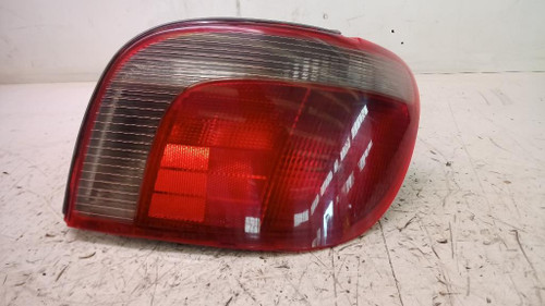 TOYOTA YARIS (JAPAN) «I» (1999) FANALERIA FANALE POST. DX. USATO Da 2001 A 2003 [[231379]]
