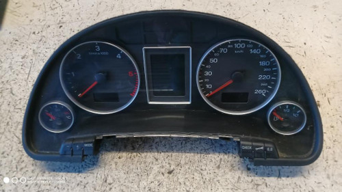 AUDI A4 «8ED» AVANT (2005) ALLESTIMENTI INTERNI QUADRO STRUMENTI USATO Da 2005 A 2008 [[282693]]