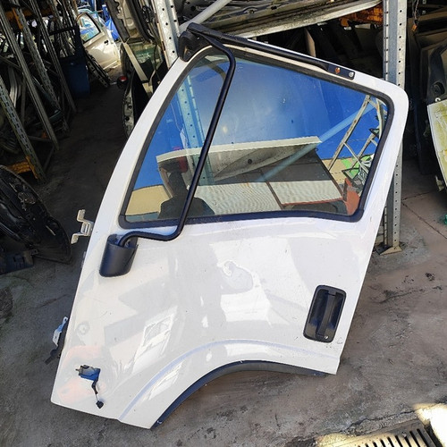 ISUZU SERIE N (2004) LAMIERATI ESTERNI PORTA ANT. SX. USATO Da 2006 in poi [[282802]]