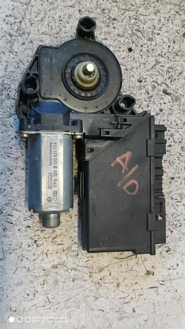 AUDI A4 «8E2» (2001) CRISTALLI MOTORINO ALZACRISTALLO PORTA ANT. DX. USATO Da 2001 A 2004 [[283279]]