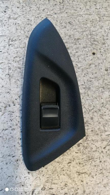 CITROEN C1 «II» (2014) IMPIANTO ELETTRICO INTERRUTTORE ALZACRISTALLI ANT. DX. USATO Da 2014 A 2018 [[283328]]