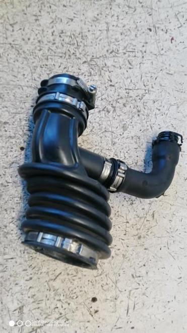 FORD FOCUS «III» (2008) SCARICO E INIEZIONE MANICOTTO FILTRO ARIA USATO Da 2008 A 2011 [[283500]]