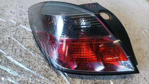 OPEL ASTRA «H» (2005) FANALERIA FANALE POST. SX. USATO Da 2004 A 2009 [[283629]]