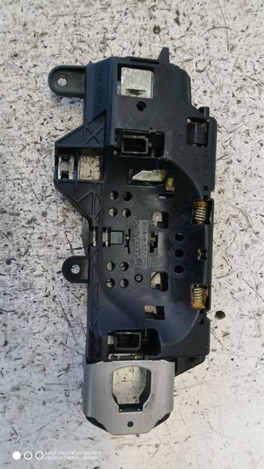 AUDI Q5 «FYB» (2016) LAMIERATI ESTERNI SUPPORTO MANIGLIA ESTERNA ANT. SX. USATO Da 2016 A 2020 [[283750]]