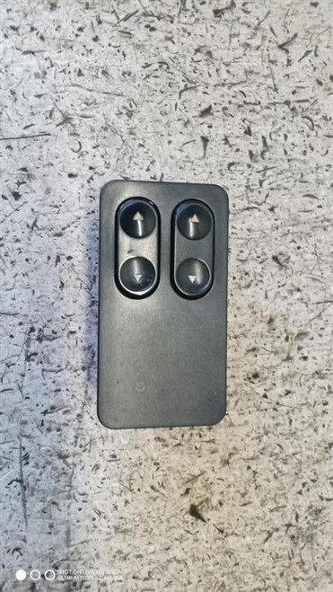 LANCIA Y10 (1990) IMPIANTO ELETTRICO INTERRUTTORE ALZACRISTALLI ANT. SX. USATO Da 1994 A 1995 [[284090]]