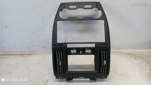 LAND ROVER FREELANDER «II» (2007) ALLESTIMENTI INTERNI MASCHERINA RIVESTIMENTO AUTORADIO USATO Da 2006 A 2010 [[284111]]