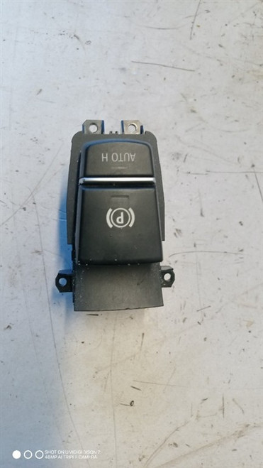 BMW SERIE 5 «F11» TOURING (2012) IMPIANTO ELETTRICO INTERRUTTORE FRENO A MANO USATO Da 2012 in poi [[284653]]