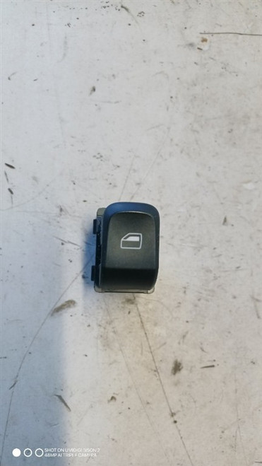 AUDI A3 «8VA» SPORTBACK (2012) IMPIANTO ELETTRICO INTERRUTTORE ALZACRISTALLI ANT. DX. USATO Da 2012 A 2015 [[284707]]