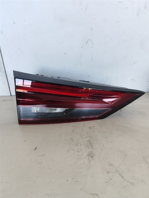 NISSAN QASHQAI «III» (2021) FANALERIA FANALE INT. POST. SX. USATO Da 2021 in poi [[284850]]