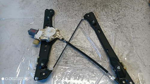 BMW SERIE 3 «E90» BERLINA (2005) CRISTALLI ALZACRISTALLO PORTA ANT. SX. USATO Da 2008 A 2011 [[284961]]