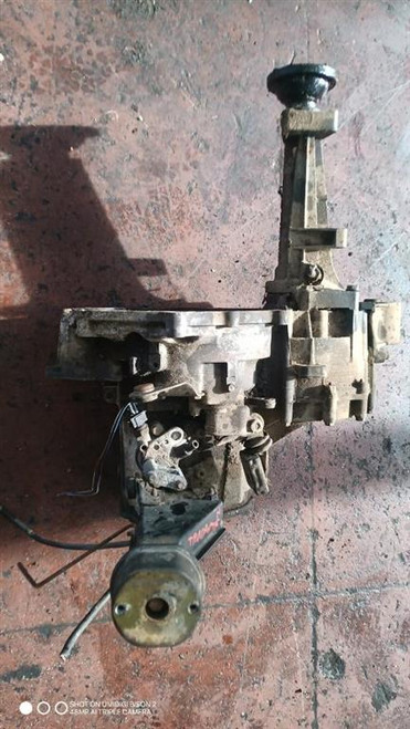 VOLKSWAGEN TRANSPORTER «T4» (1991) CAMBIO E TRASMISSIONE CAMBIO USATO [[285169]]