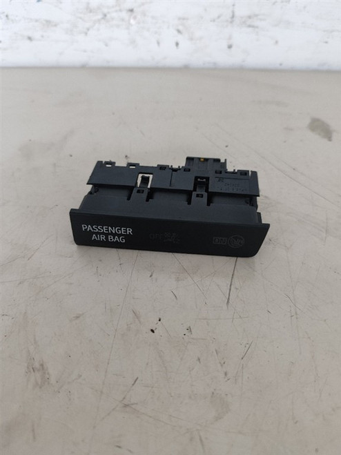 SEAT LEON SC «5F5» (2013) IMPIANTO ELETTRICO INTERRUTTORE AIRBAG PASSEGGERO USATO Da 2012 A 2018 [[285271]]