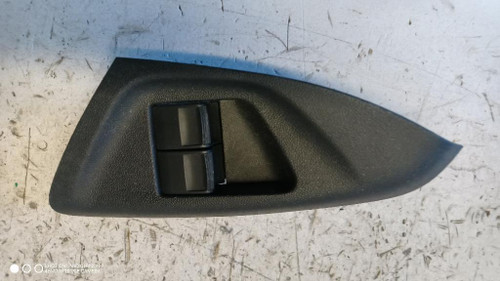 TOYOTA AYGO «II» (2014) IMPIANTO ELETTRICO INTERRUTTORE ALZACRISTALLI ANT. SX. USATO Da 2014 A 2018 [[286236]]