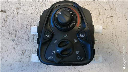 TOYOTA AYGO «II» (2014) ALLESTIMENTI INTERNI MODULO COMANDO RISCALDAMENTO / CLIMA USATO Da 2014 A 2018 [[286218]]