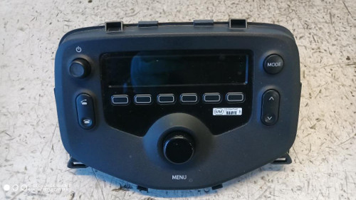 TOYOTA AYGO «II» (2014) ALLESTIMENTI INTERNI UNITÀ AUTORADIO USATO Da 2014 A 2018 [[286222]]