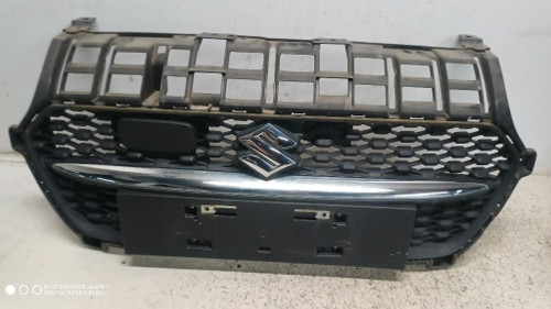 SUZUKI SWIFT «VI» (2017) LAMIERATI ESTERNI GRIGLIA RADIATORE USATO Da 2020 in poi [[286373]]