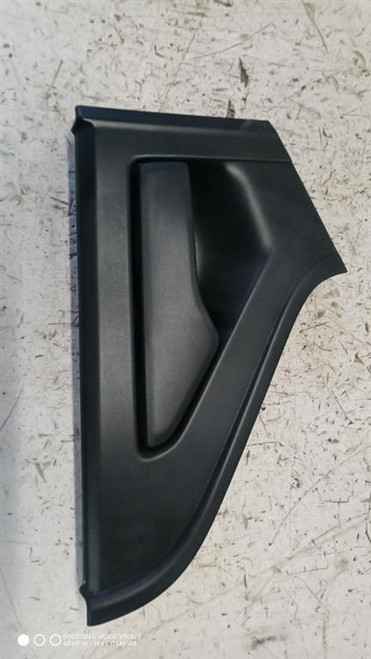 SUZUKI SWIFT «VI» (2017) LAMIERATI ESTERNI MANIGLIA PORTA EST. POST. SX. USATO Da 2020 in poi [[286439]]