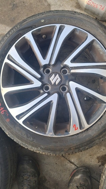 SUZUKI SWIFT «VI» (2017) LAMIERATI ESTERNI CERCHIO RUOTA ANT. SX. USATO Da 2020 in poi [[286647]]