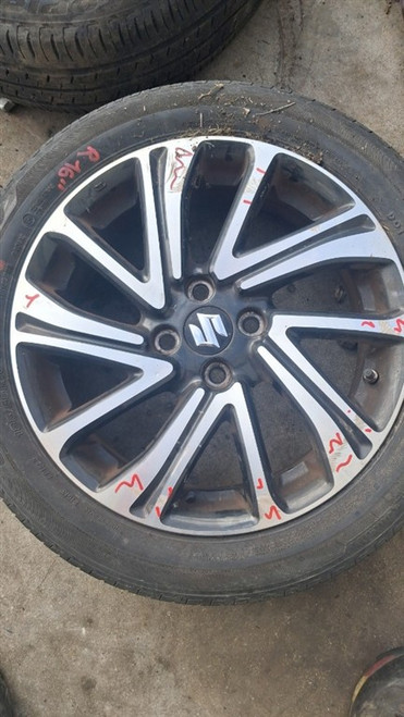 SUZUKI SWIFT «VI» (2017) LAMIERATI ESTERNI CERCHIO RUOTA ANT. SX. USATO Da 2020 in poi [[286651]]