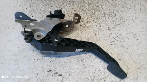 MAZDA CX5 «II» (2017) CAMBIO E TRASMISSIONE PEDALE FRIZIONE USATO Da 2017 in poi [[286572]]