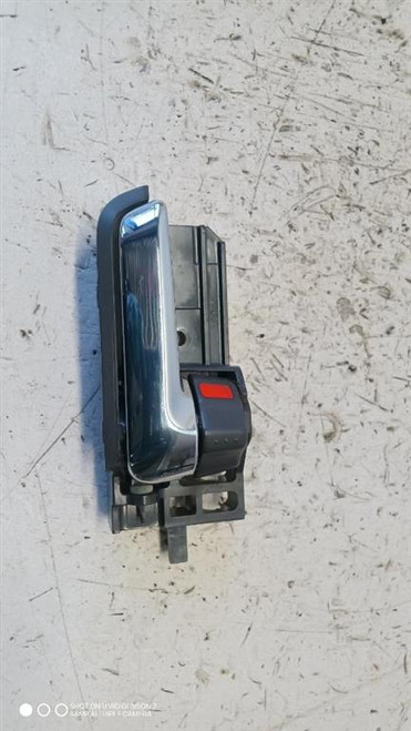 SUZUKI SWIFT «IV» (2005) ALLESTIMENTI INTERNI MANIGLIA PORTA INT. POST. DX. USATO Da 2005 A 2011 [[286643]]