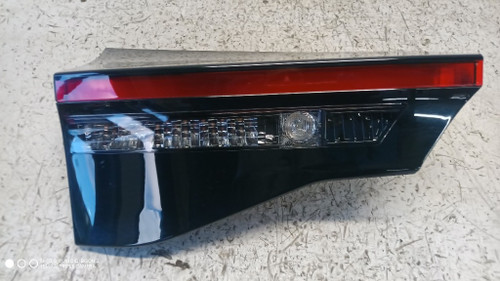 TOYOTA YARIS CROSS (2020) FANALERIA FANALE INT. POST. SX. USATO Da 2020 in poi [[286920]]