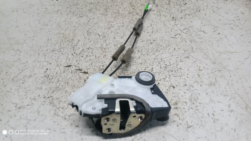 TOYOTA YARIS CROSS (2020) LAMIERATI ESTERNI SERRATURA PORTA ANT. DX. USATO Da 2020 in poi [[286955]]