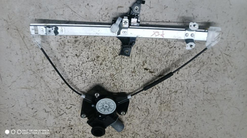 TOYOTA YARIS CROSS (2020) LAMIERATI ESTERNI ALZACRISTALLO PORTA POST. SX. USATO Da 2020 in poi [[286960]]