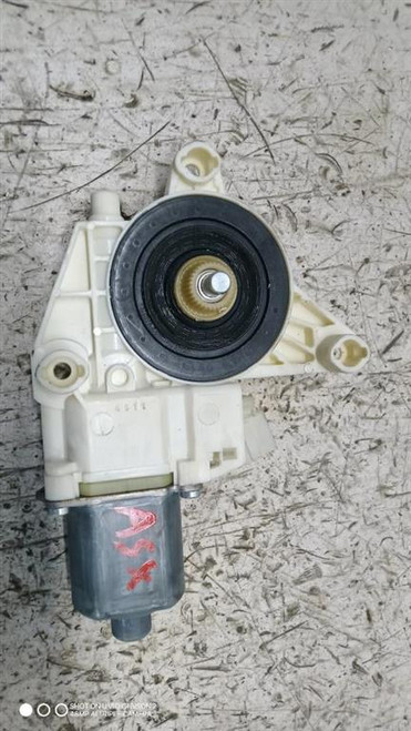 MERCEDES CLASSE B «W246» (2014) STERZO MOTORINO ALZACRISTALLO PORTA ANT. SX. USATO Da 2015 in poi [[287122]]