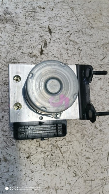 TOYOTA YARIS CROSS (2020) IMPIANTO FRENANTE ABS (GRUPPO) ANT. USATO Da 2020 in poi [[287160]]